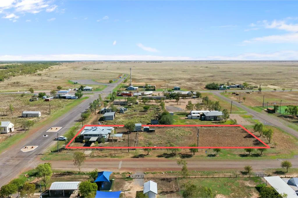 Additional image 22 of 23 Middleton St, McKinlay QLD 4823