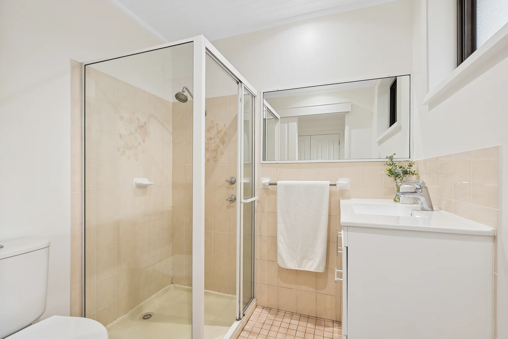 Additional image 7 of 14 Beaumont Avenue, Wyoming NSW 2250