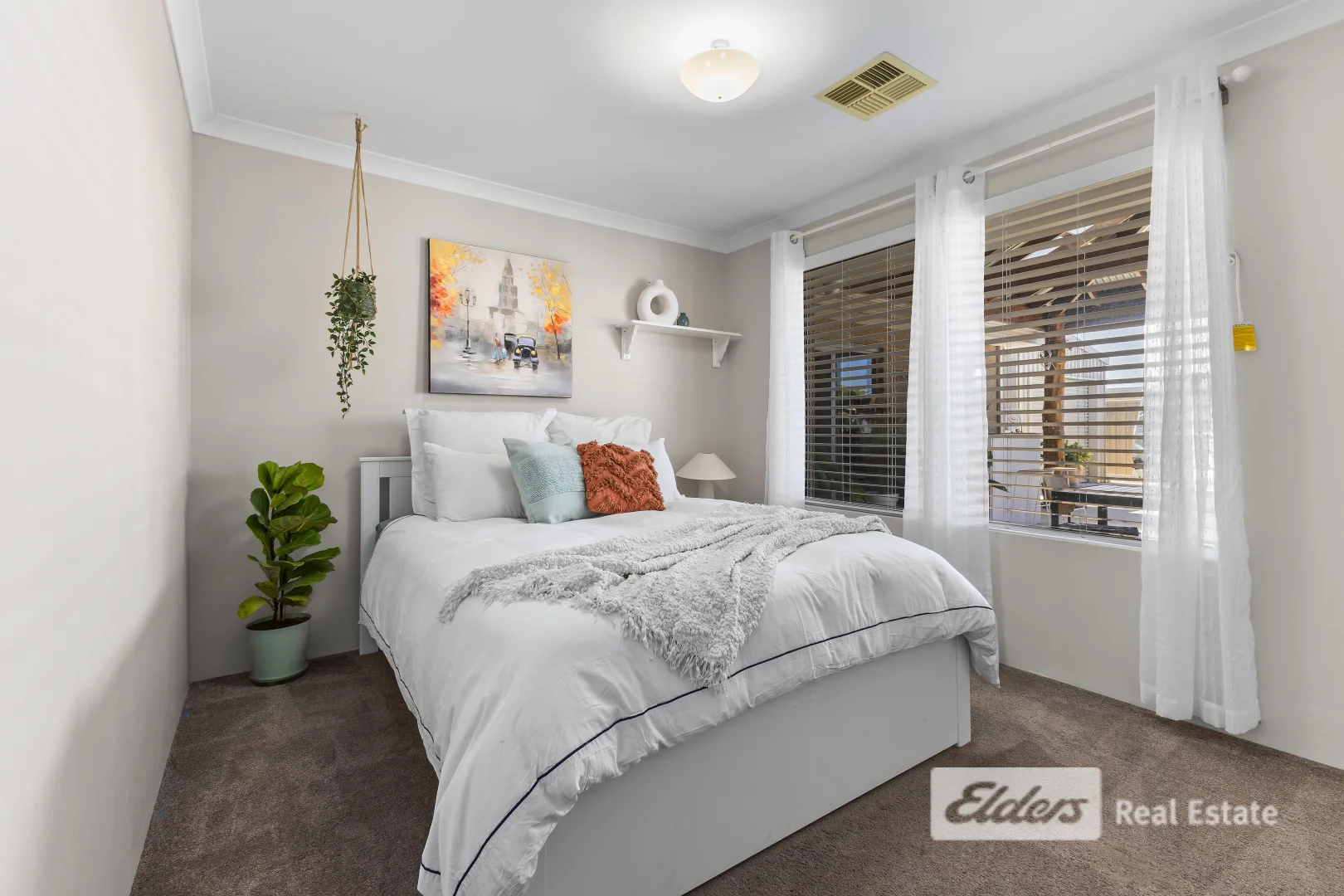 Additional image 19 of 8 Hazelgrove Crescent, Millbridge WA 6232