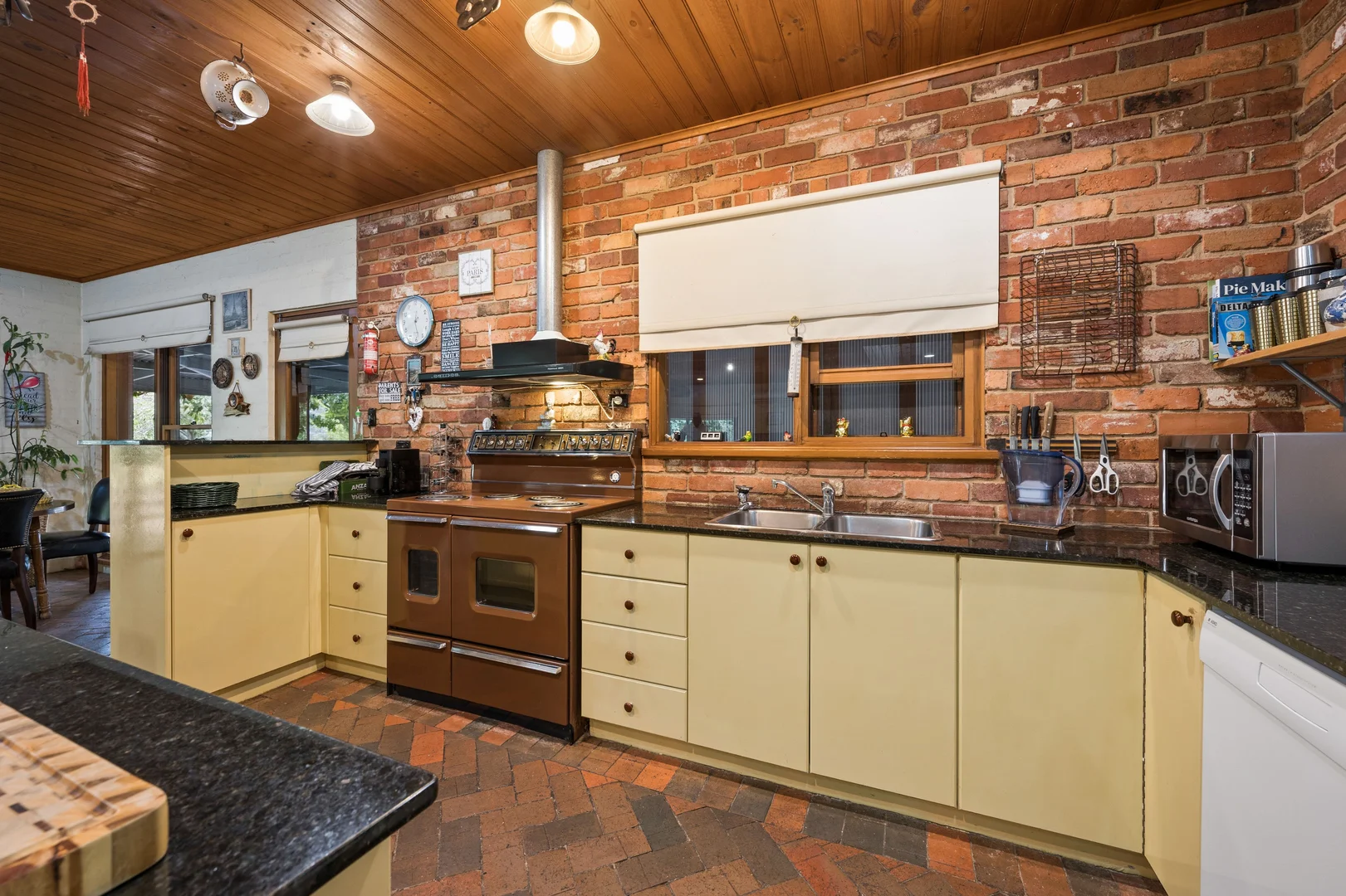 Additional image 9 of 206 Alma Road, Beechworth VIC 3747