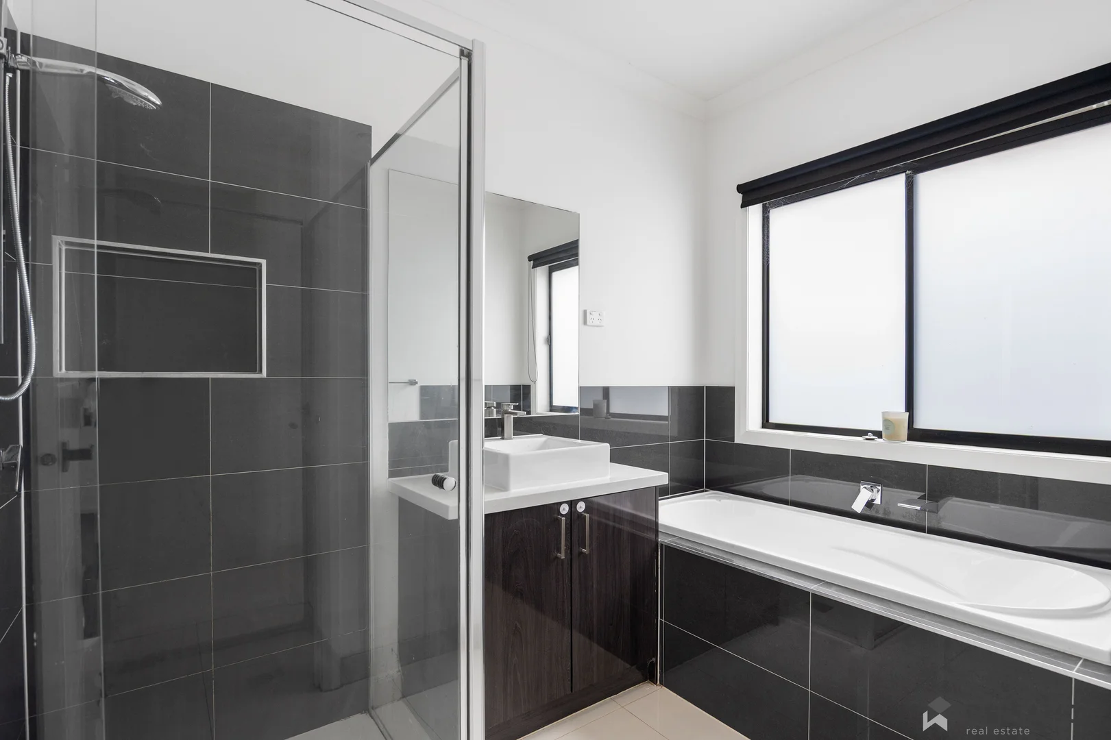 Additional image 13 of 16 Rosewater Street, Manor Lakes VIC 3024