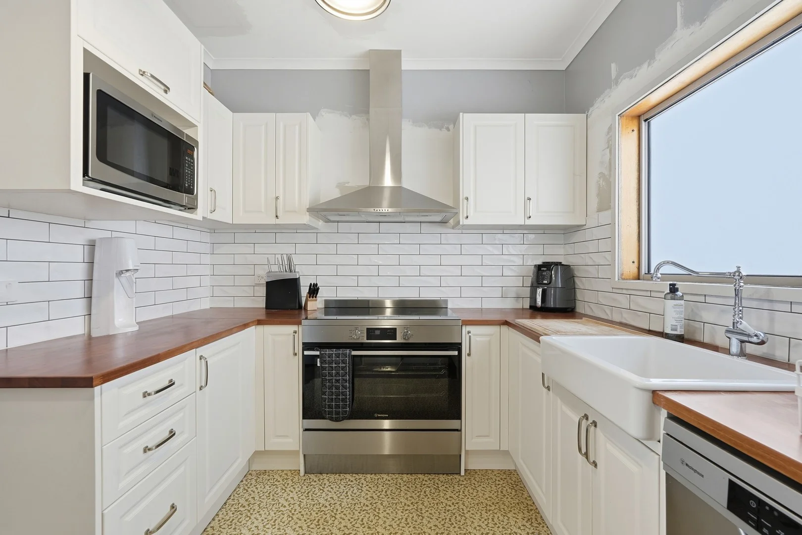 5 Elmsleigh Road, Derwent Park TAS 7009