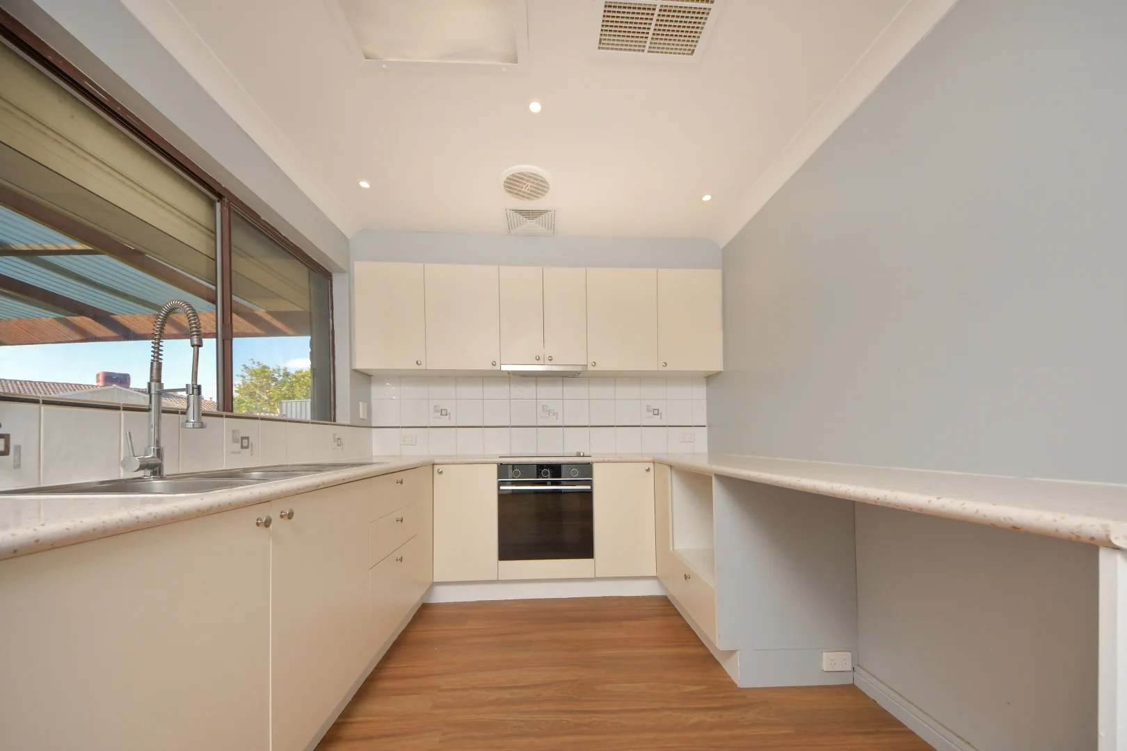 Additional image 4 of 5 Raeside Crescent, Cooloongup WA 6168