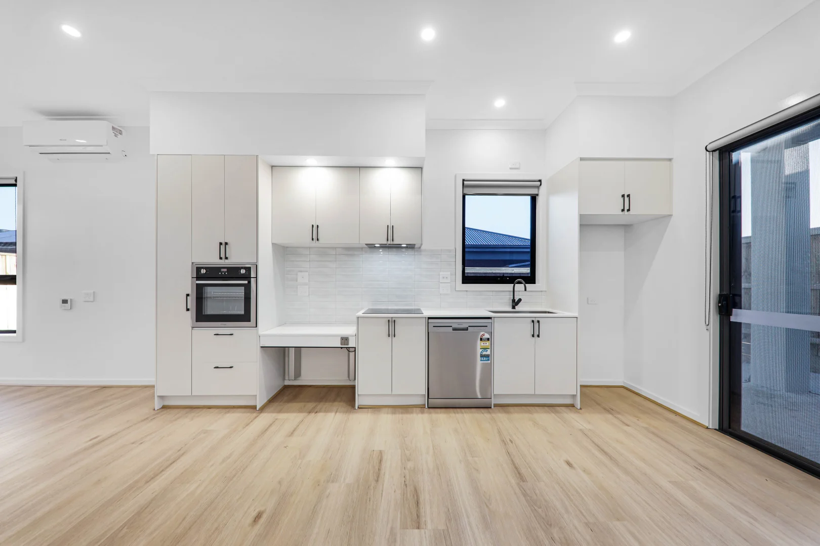 Additional image 3 of 4 Bobbin Street, Fraser Rise VIC 3336