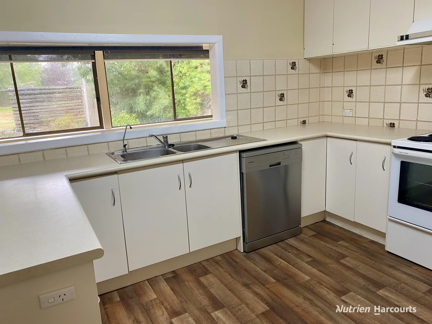 Additional image 3 of 18 Peachey Street, Casterton VIC 3311