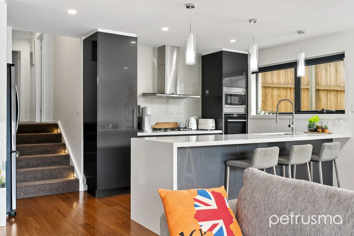 Additional image 4 of 2/9 Chaucer Road, Lenah Valley TAS 7008