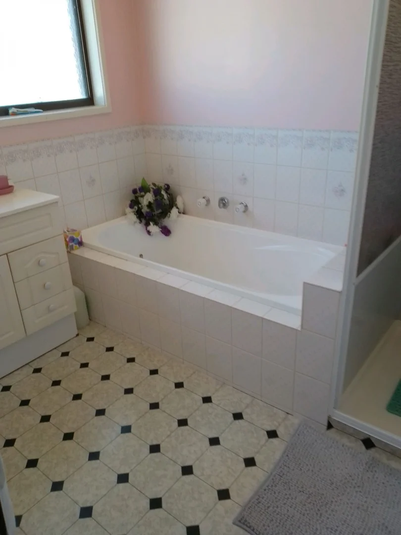 Additional image 12 of 4 Eversley Street, Macarthur VIC 3286