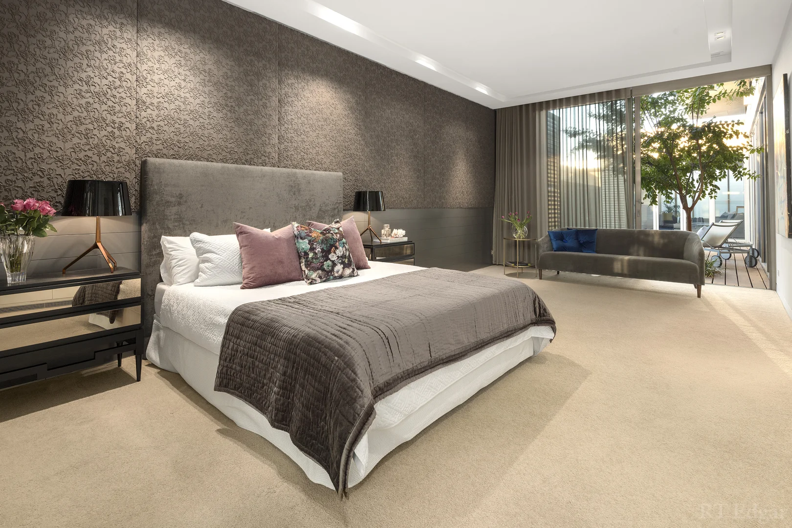 Additional image 12 of 8 Wootton Grove, Caulfield North VIC 3161