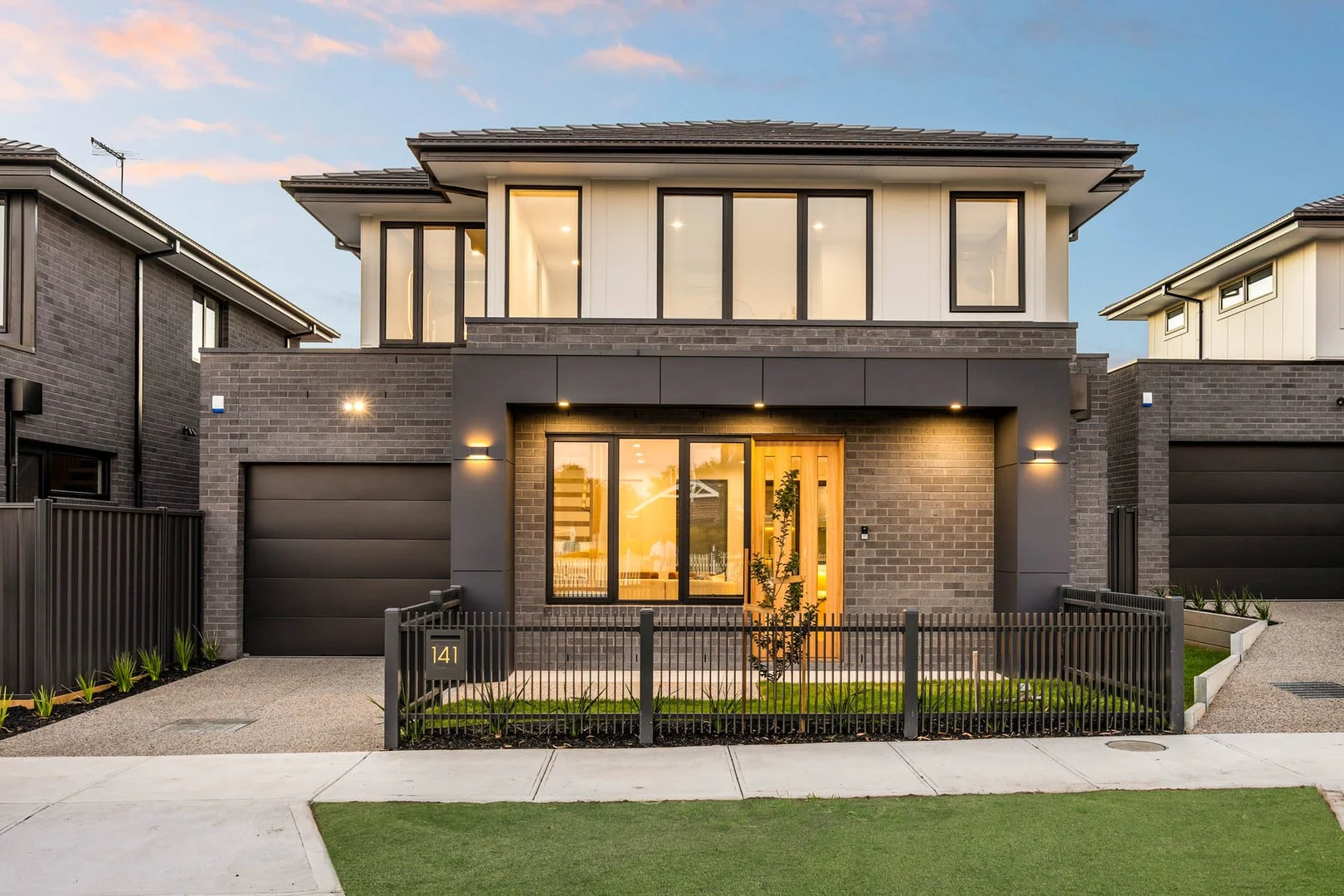 141 Parmelia Drive, Taylors Lakes VIC 3038