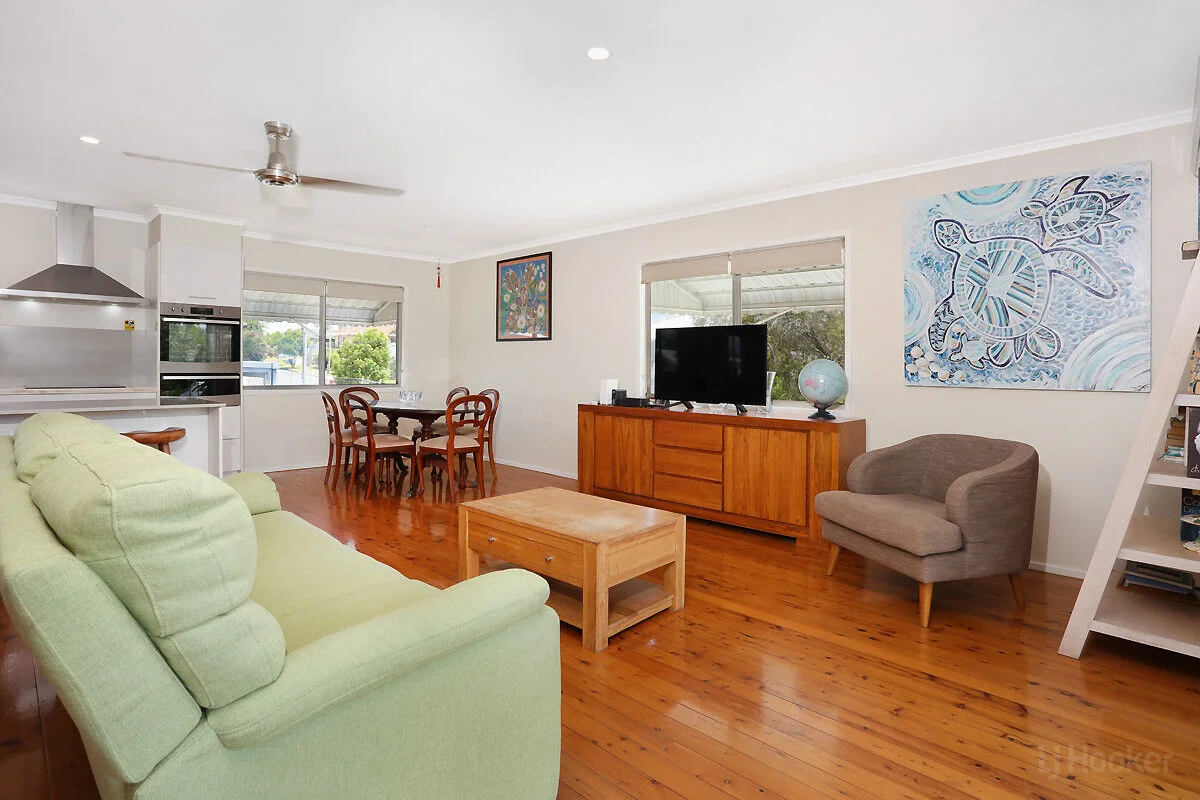 Additional image 5 of 8 Plover Avenue, Paradise Point QLD 4216
