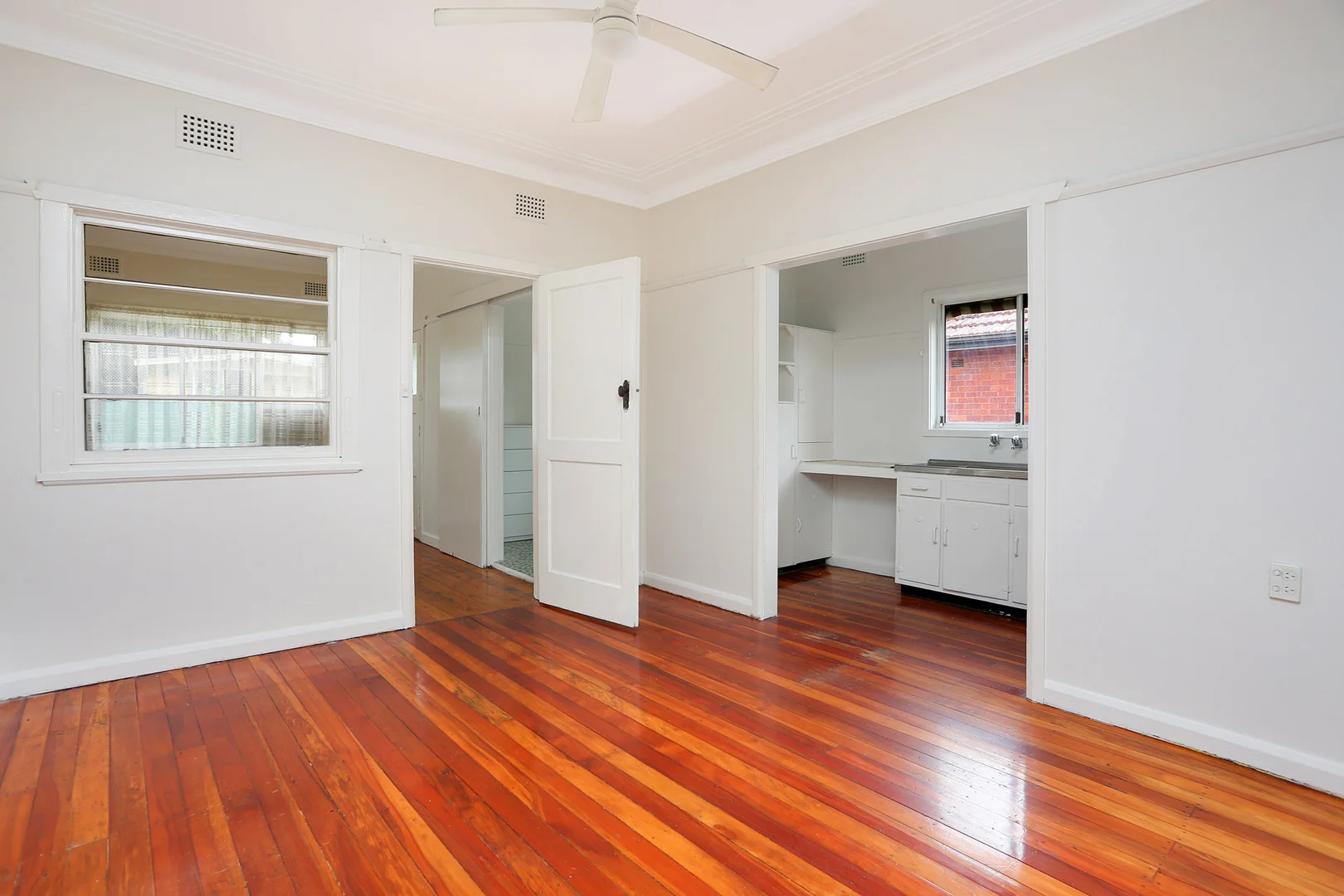 Additional image 3 of 43 Barangaroo Road, Toongabbie NSW 2146