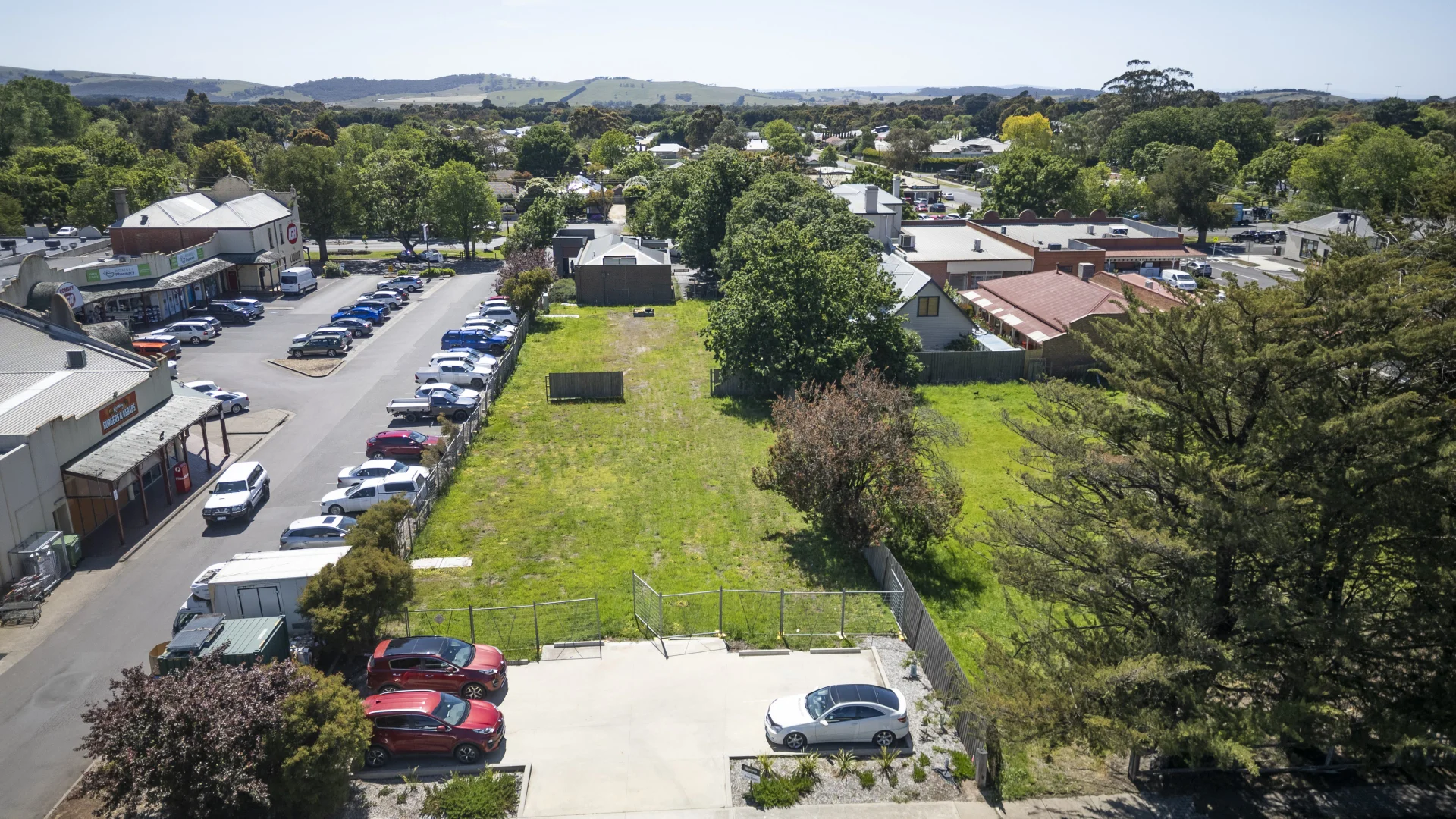 Additional image 2 of 16 Pohlman Street, Romsey VIC 3434
