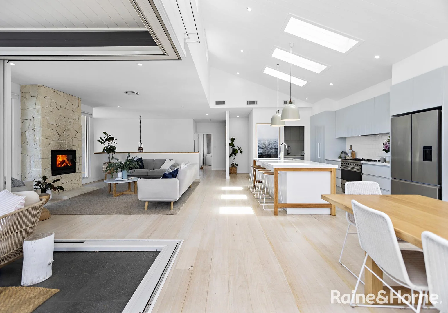 Additional image 19 of 4 Seaview Street, Kiama NSW 2533