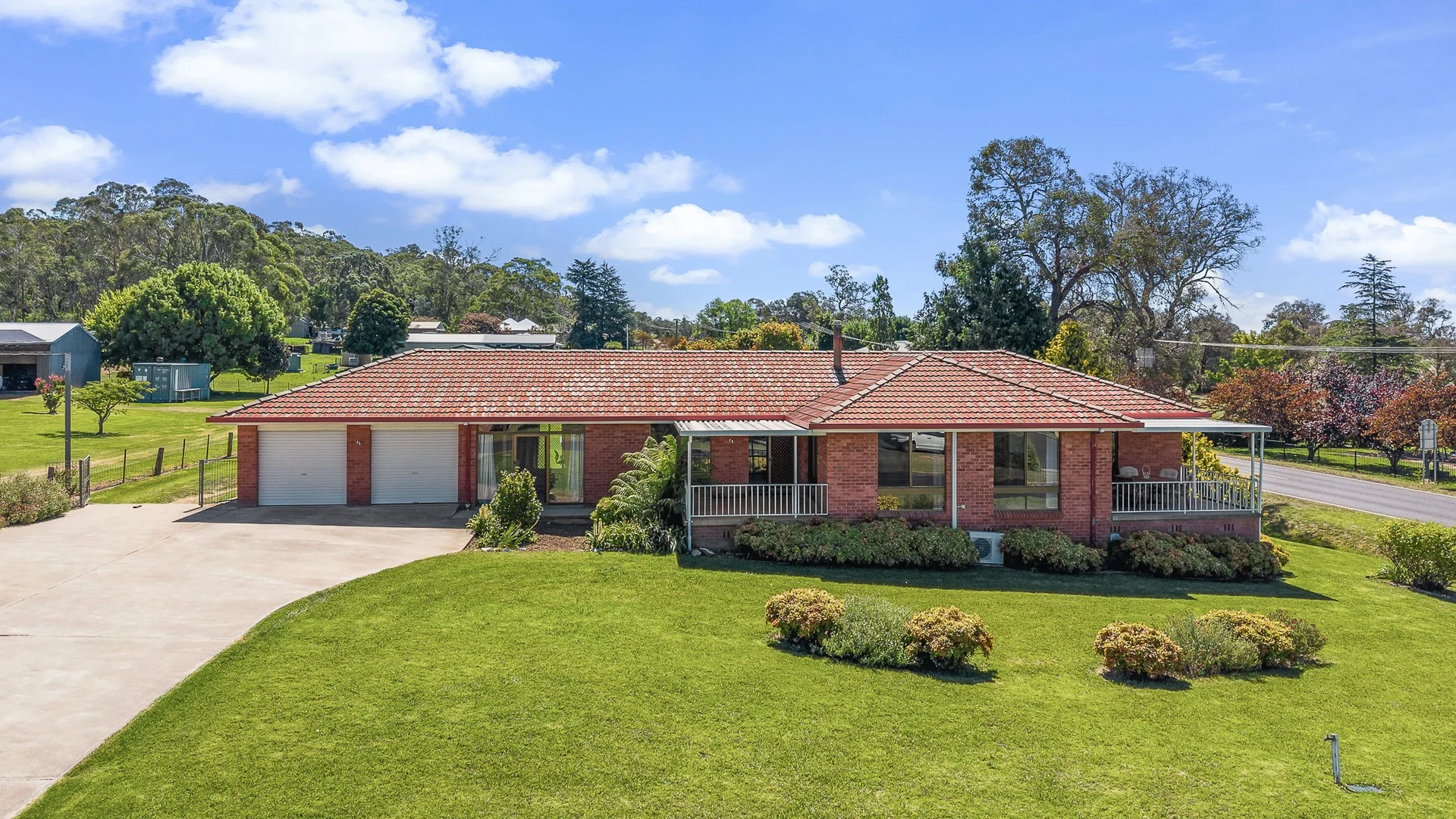 2S-4S Towers Street, Walcha NSW 2354