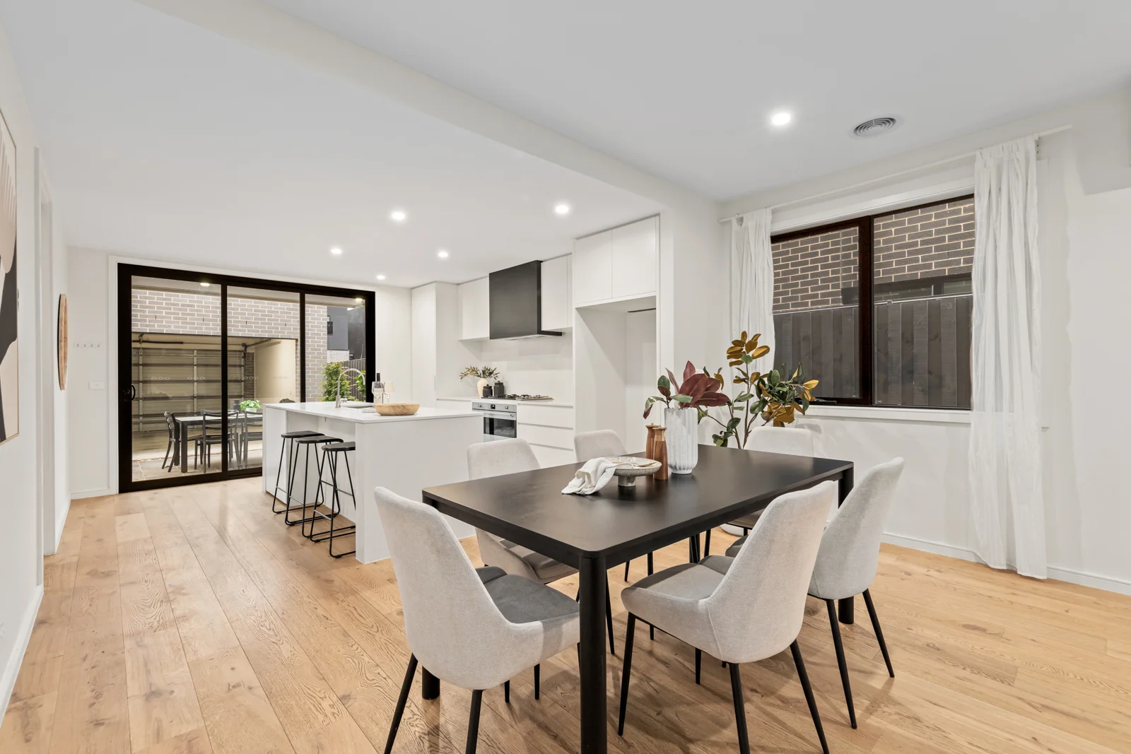 Additional image 4 of 29 Crick Walk, Burwood East VIC 3151