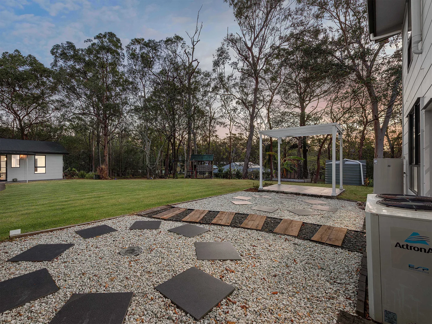 Additional image 33 of 103 Warriewood Street, Chandler QLD 4155