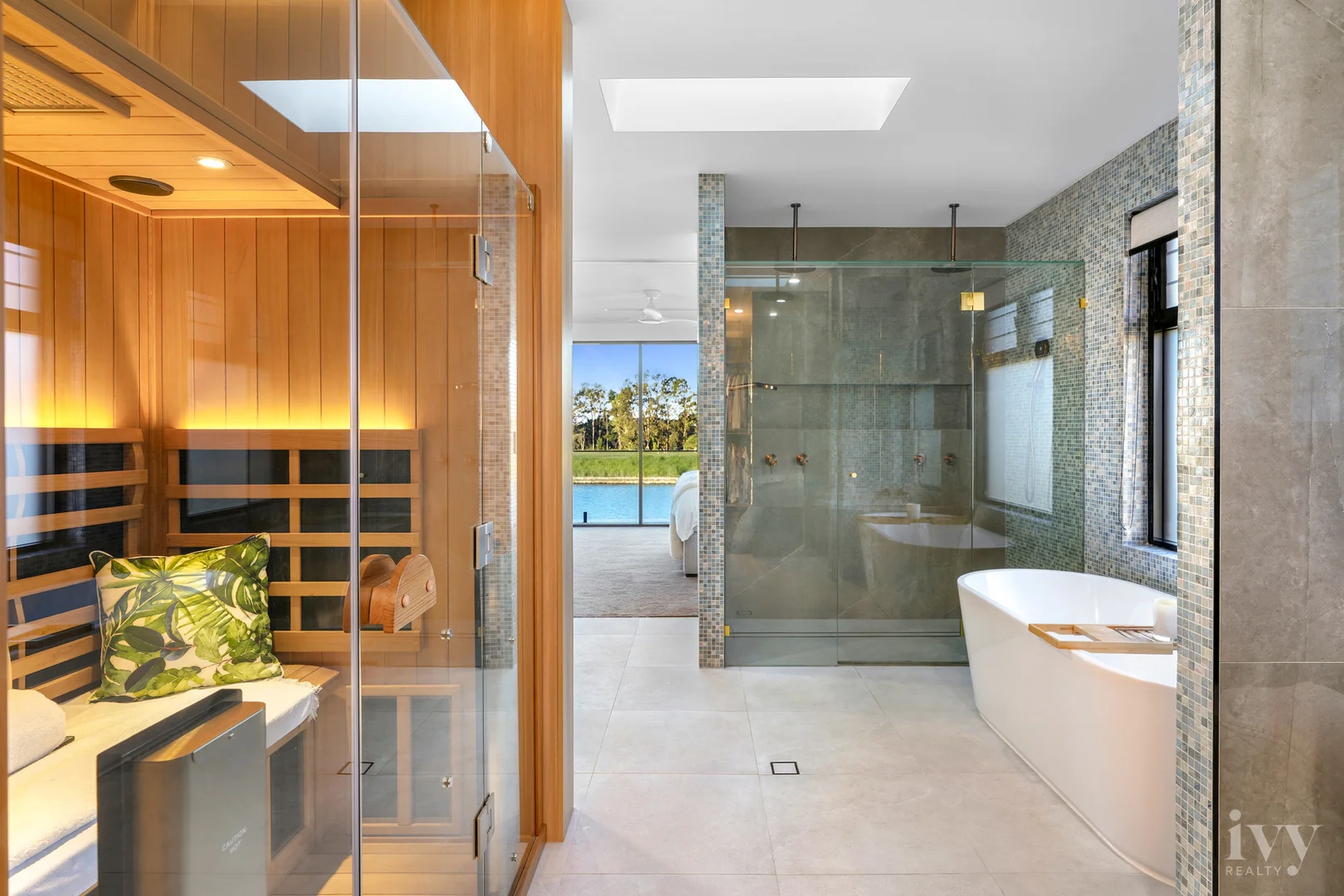 Additional image 17 of 85 Marina Parade, Jacobs Well QLD 4208