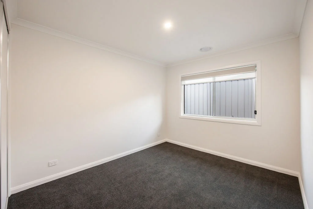 Additional image 10 of 1 & 2/74 Westacott Crescent, Baranduda VIC 3691