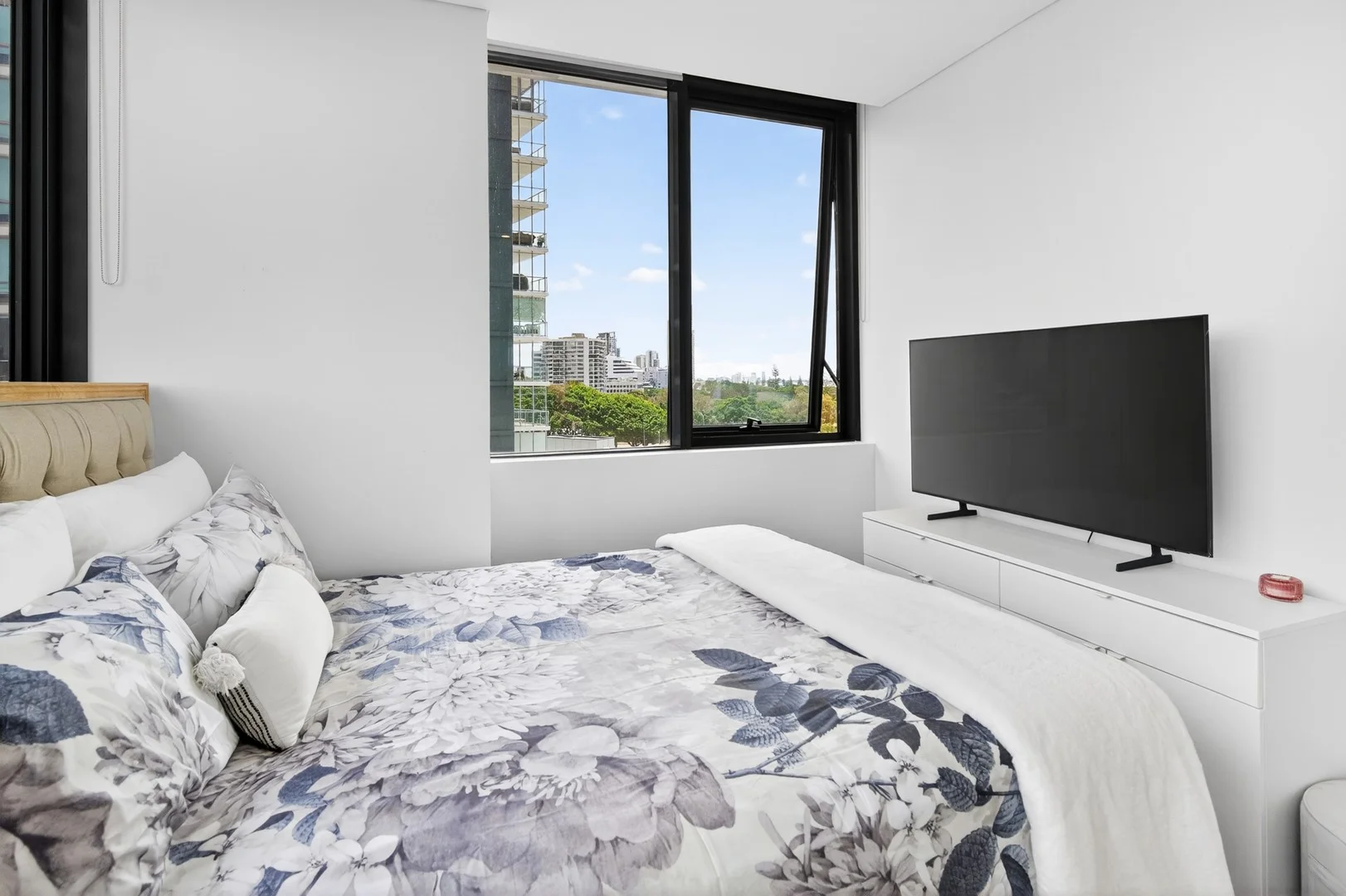 Additional image 7 of 601/2 Como Crescent, Southport QLD 4215