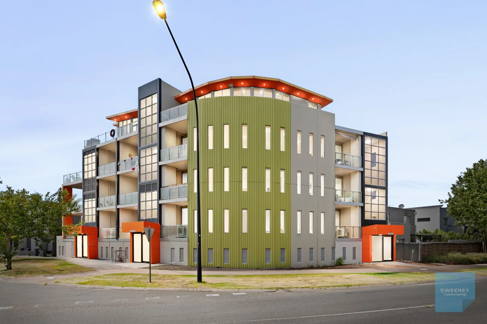 6/2 The Esplanade, Caroline Springs VIC 3023