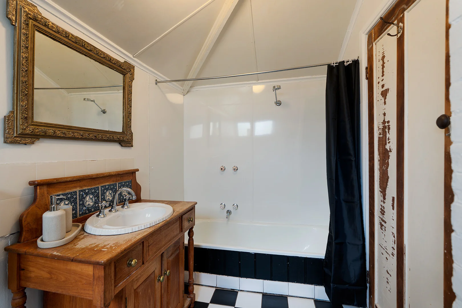 Additional image 9 of 28 Hunter Street, Castlemaine VIC 3450