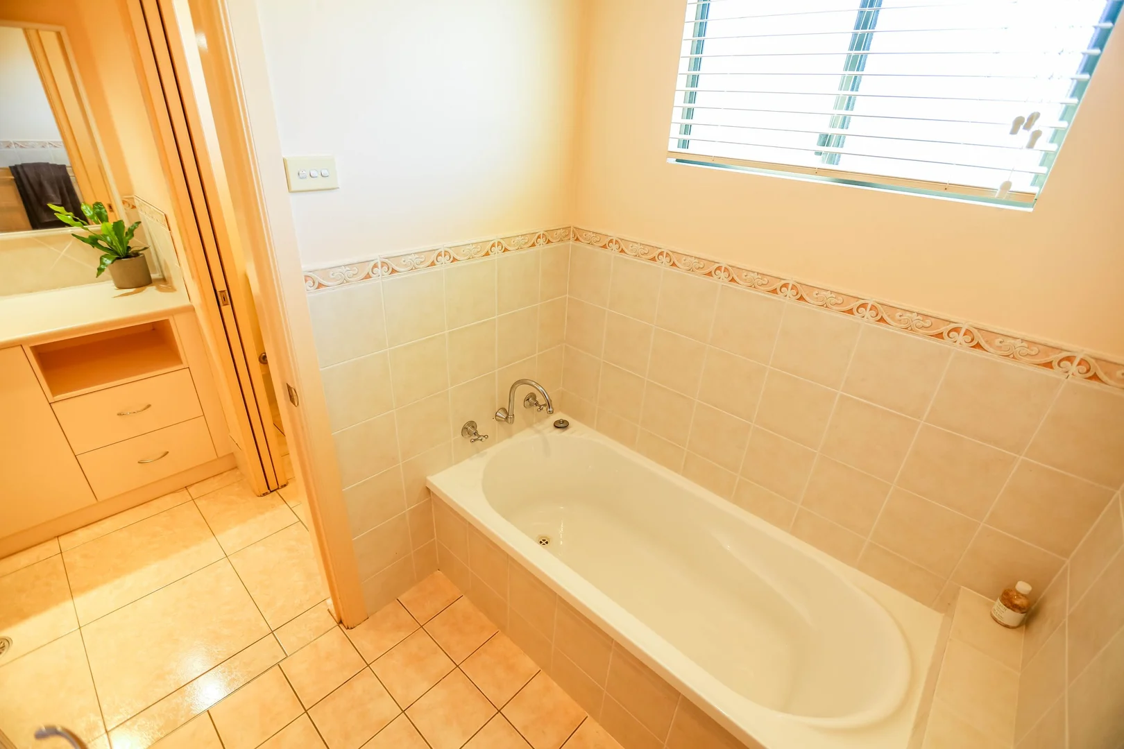 Additional image 16 of 2 Grevillea Crescent, Kootingal NSW 2352