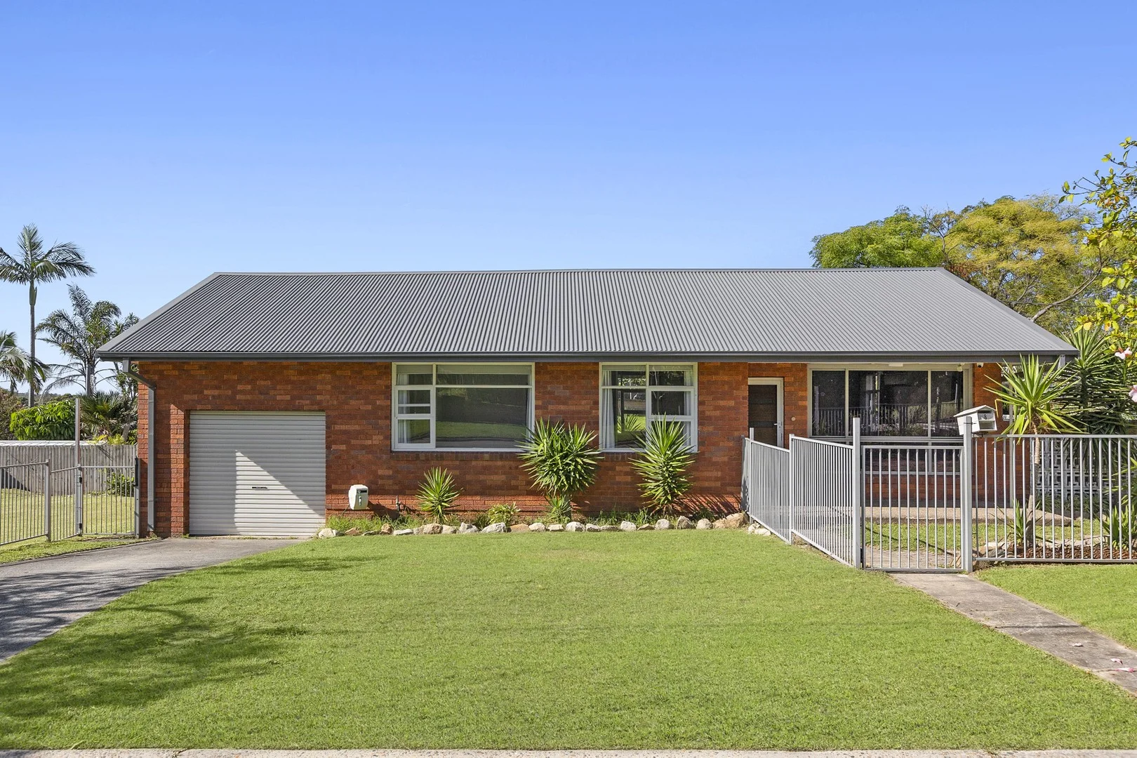 8 Maxwell Parade, Frenchs Forest NSW 2086