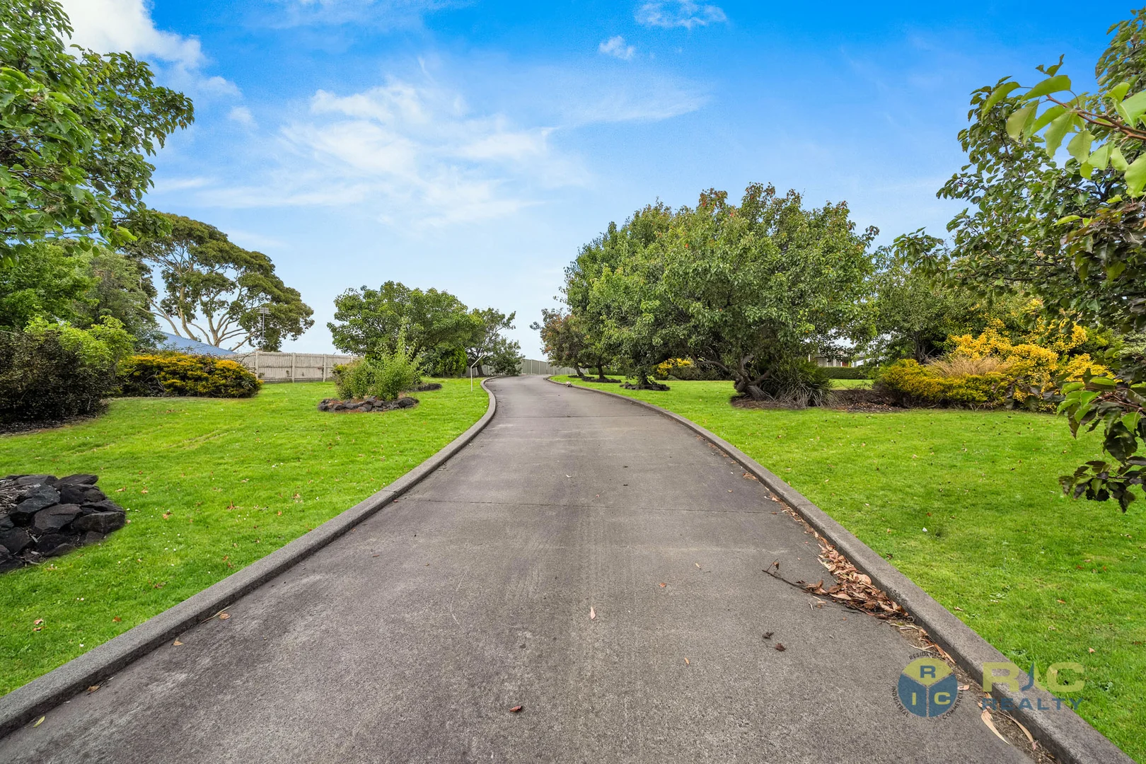 Additional image 5 of 27-29 Canterbury Way, Churchill VIC 3842