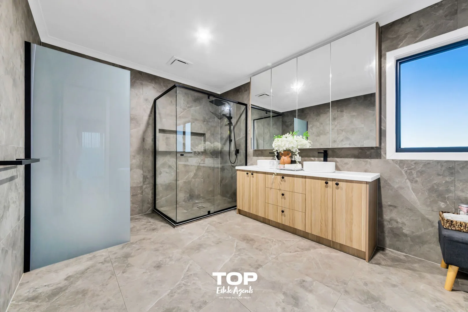 Additional image 24 of 184 Alexander Boulevard, Clyde North VIC 3978