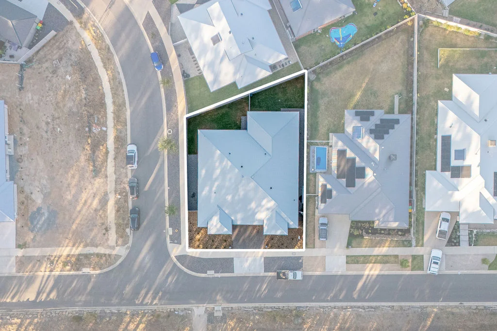 Additional image 24 of 1 & 2/74 Westacott Crescent, Baranduda VIC 3691