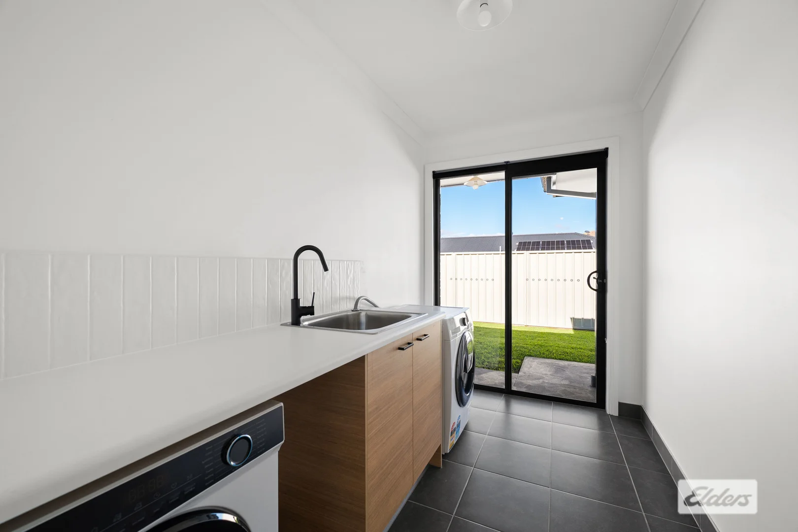 Additional image 21 of 8 Avenel Circuit, Wodonga VIC 3690
