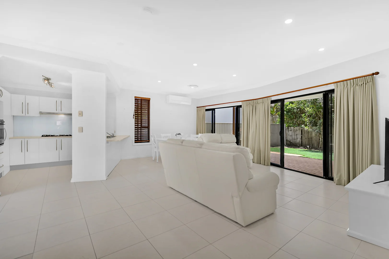 Additional image 8 of 1/50 Bayview Street, Runaway Bay QLD 4216