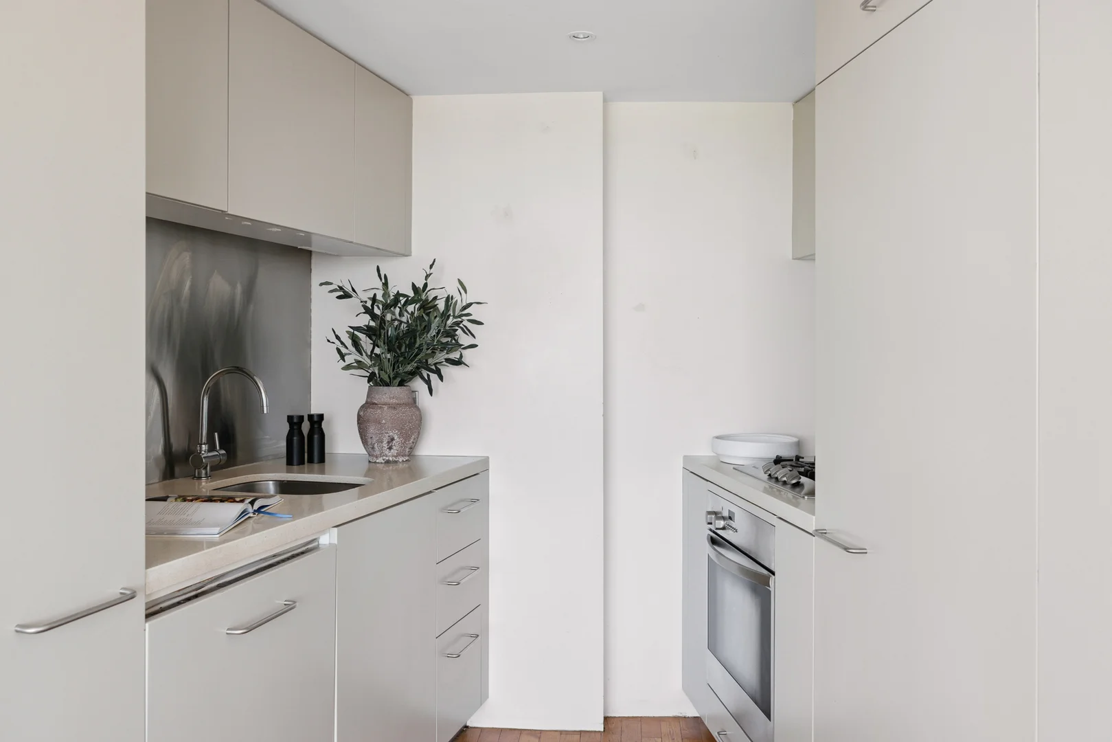 Additional image 14 of 1202/2 Elizabeth Bay Road, Elizabeth Bay NSW 2011