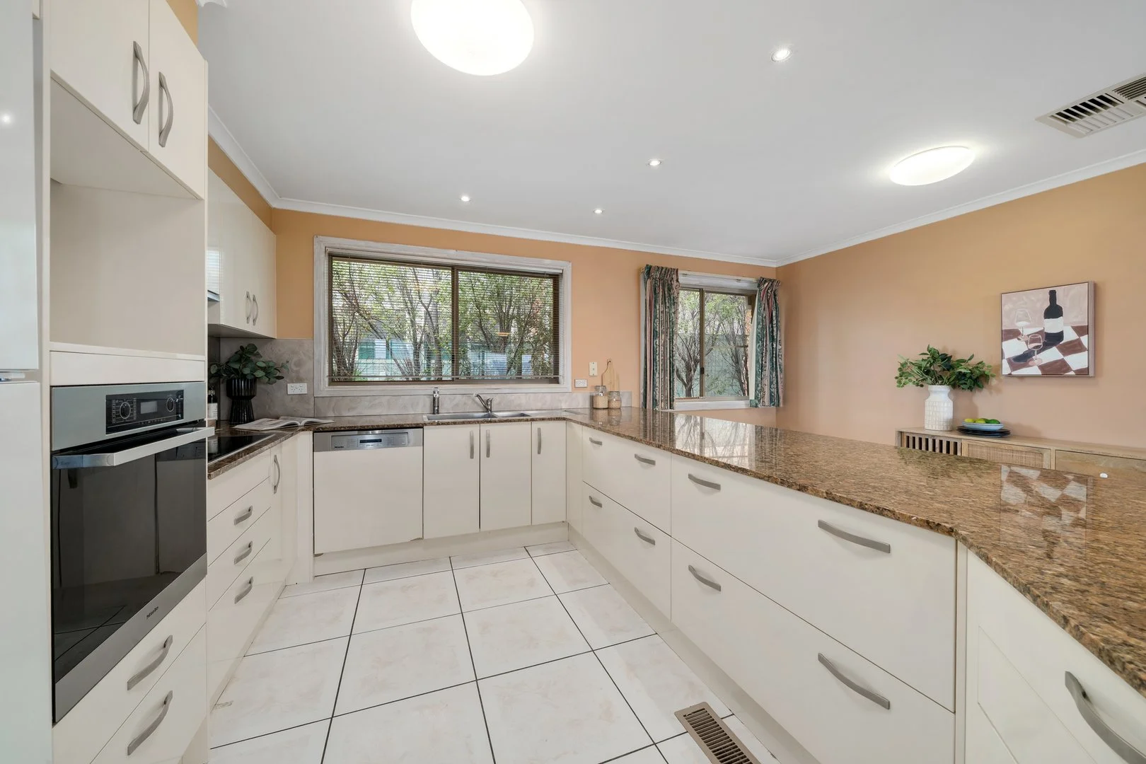 Additional image 8 of 4 Bourchier Close, Calwell ACT 2905