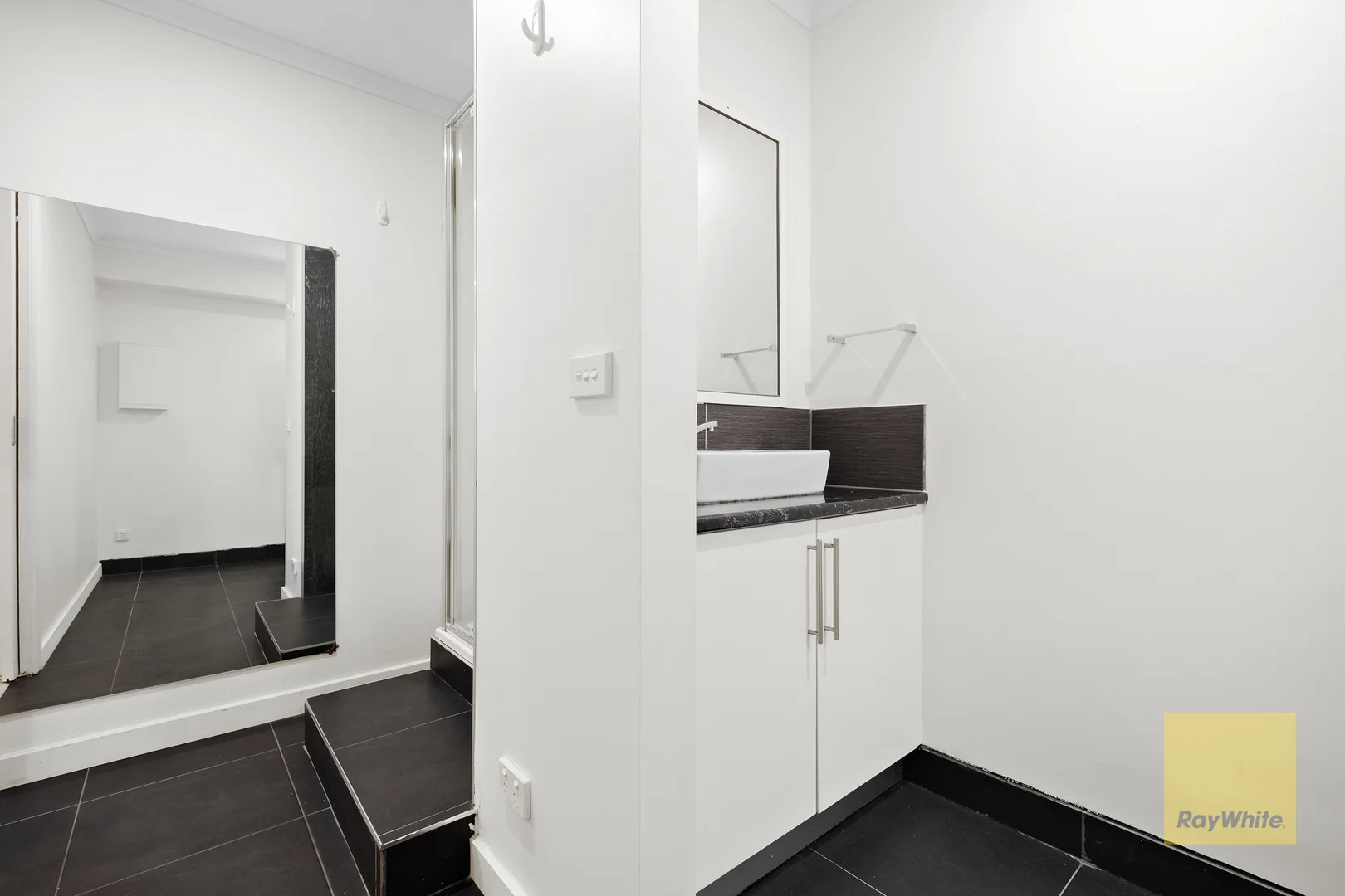 Additional image 29 of 27 Middle Park Drive, Sanctuary Lakes VIC 3030