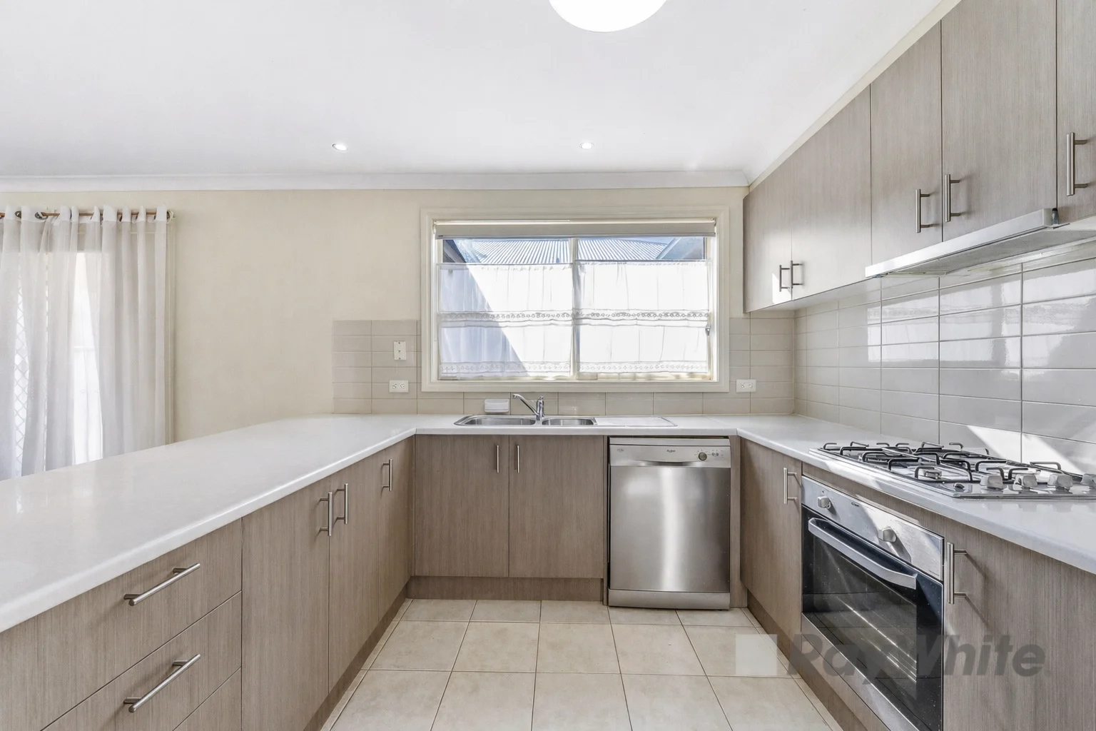 Additional image 5 of 8 Blackledge Drive, Cranbourne East VIC 3977