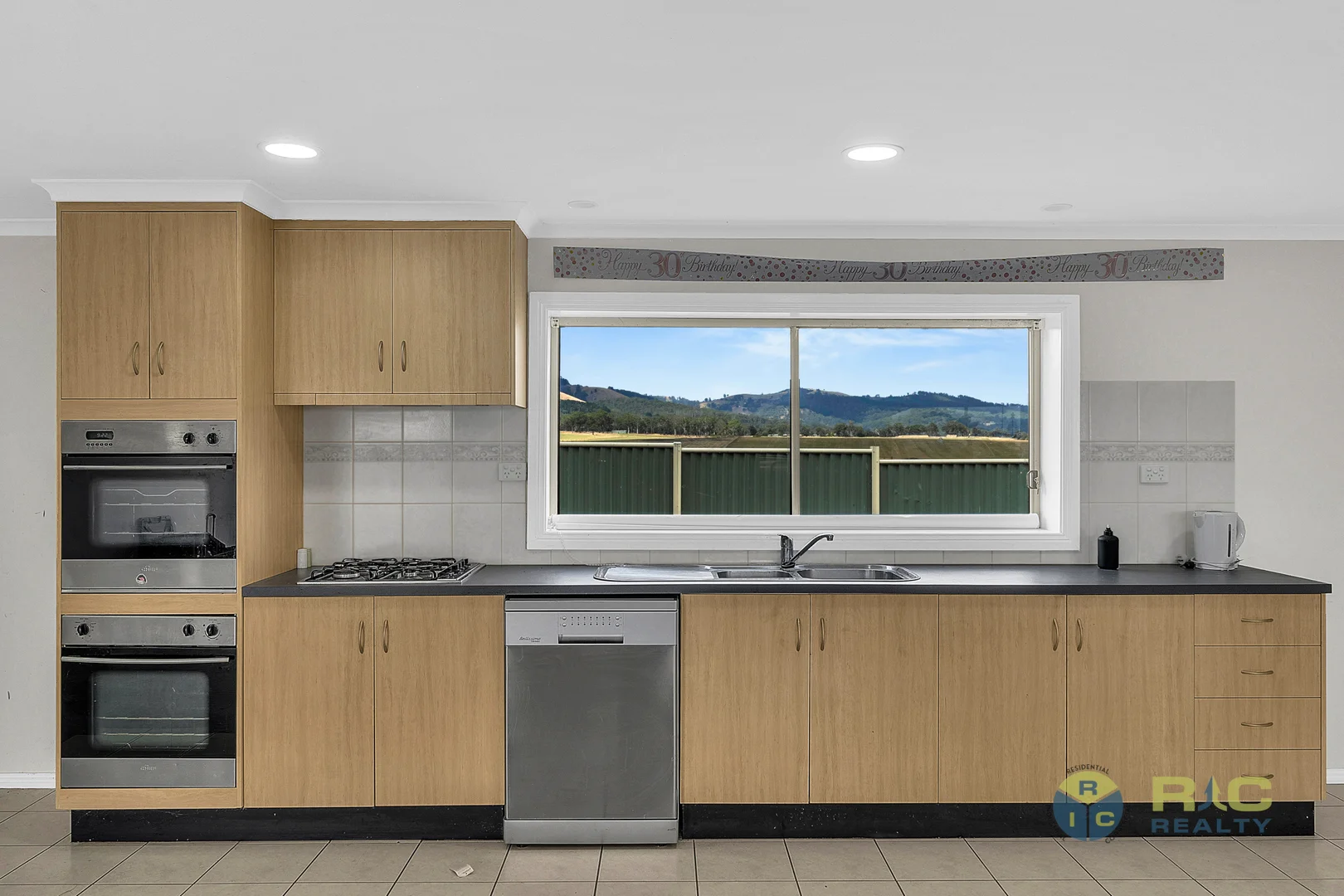 Additional image 32 of 27-29 Canterbury Way, Churchill VIC 3842