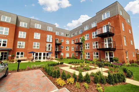 9 Gilbert Lodge, Wilmot Lane, Beeston, Nottingham NG9
