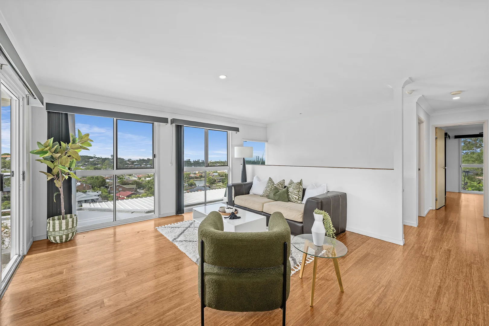 Additional image 24 of 10 Radiata Court, Elanora QLD 4221