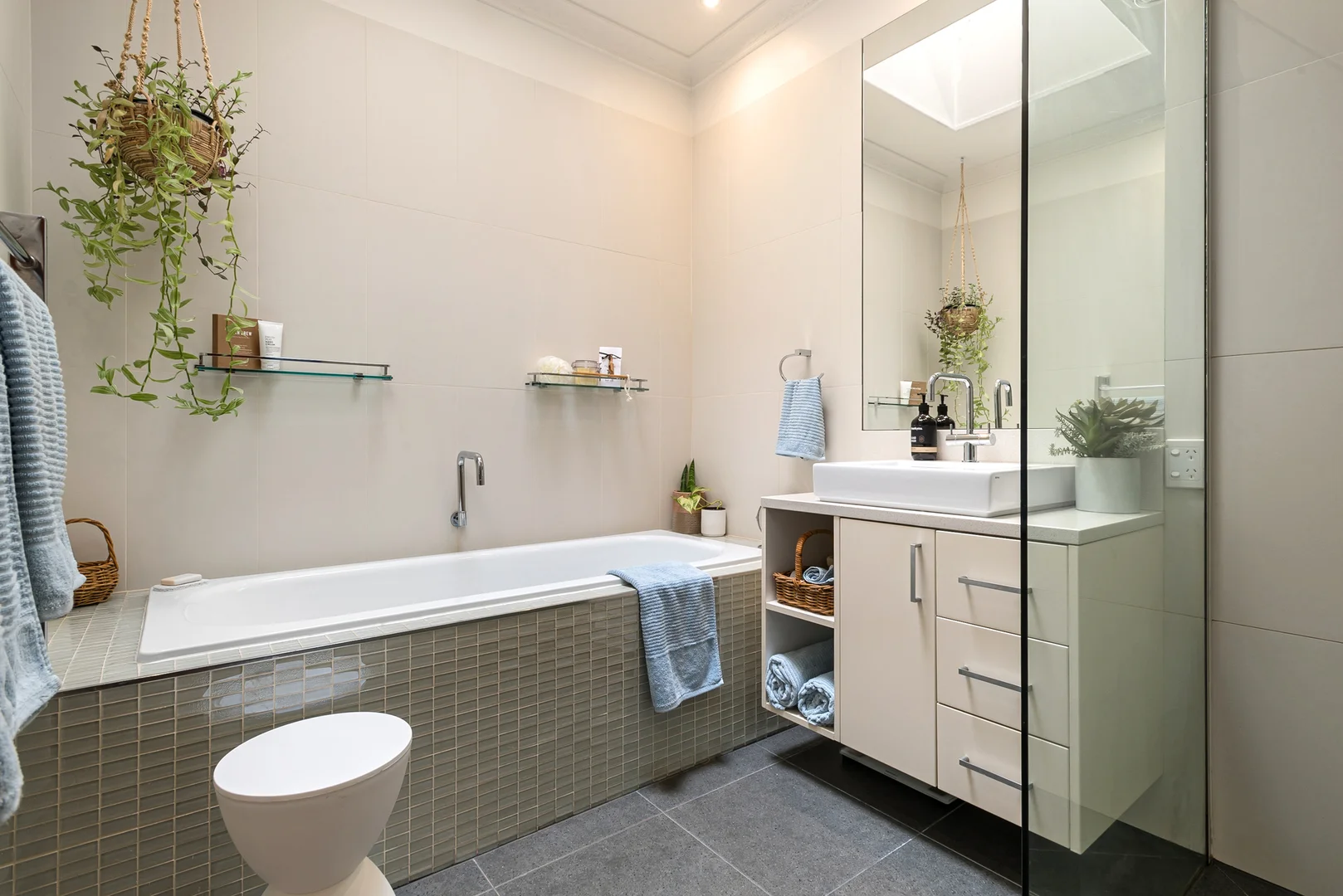 Additional image 14 of 43 Stuart Drive, Woodend VIC 3442