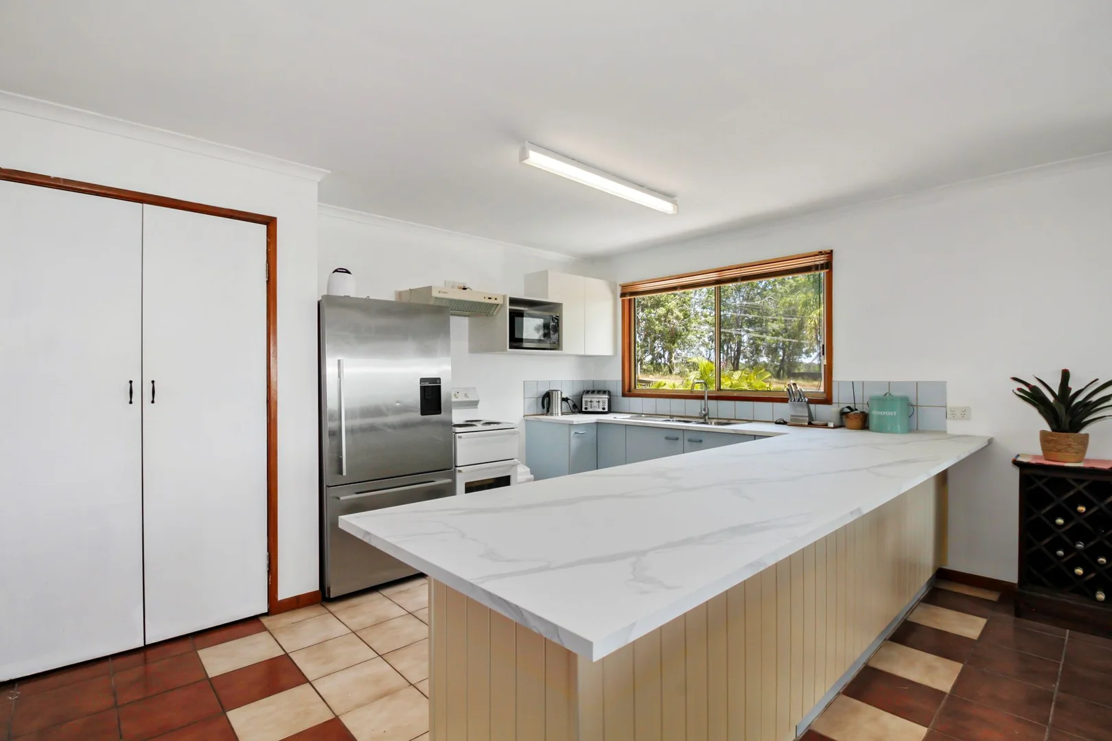 Additional image 2 of 43 Blue Bay Cres, Macleay Island QLD 4184