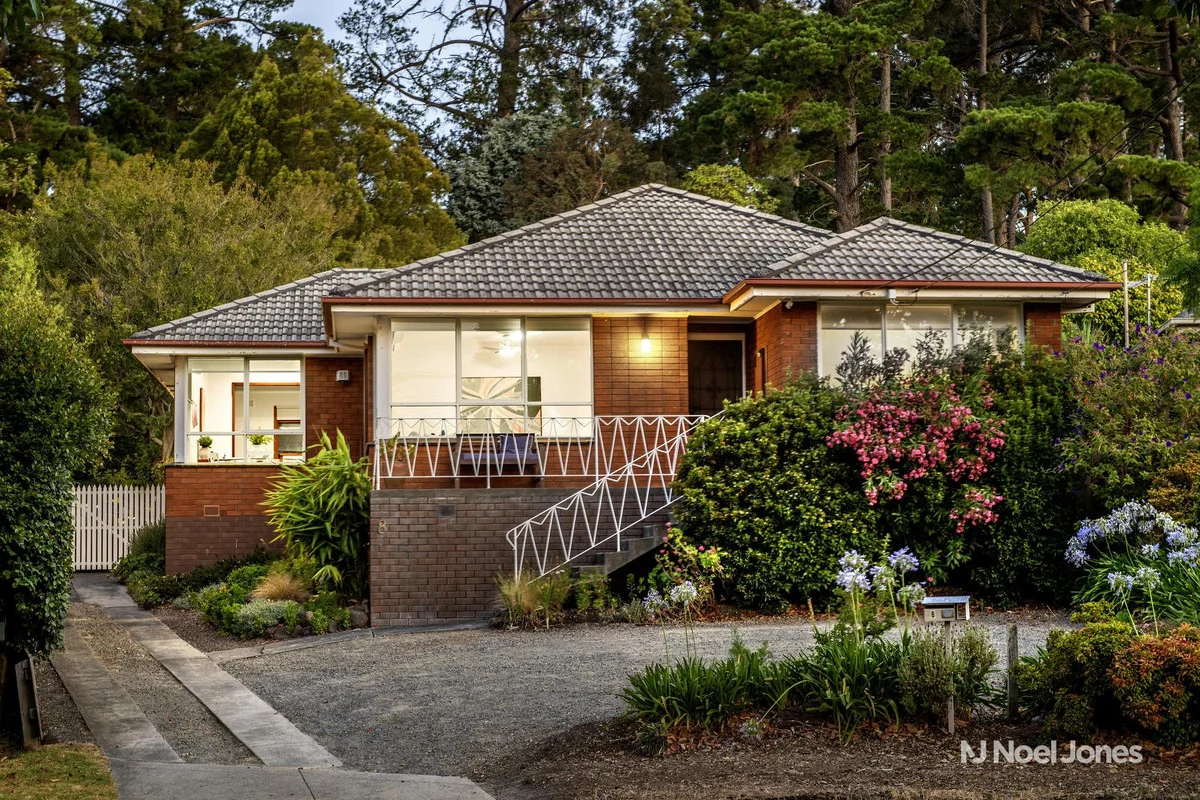 8 Howard Avenue, Ringwood East VIC 3135