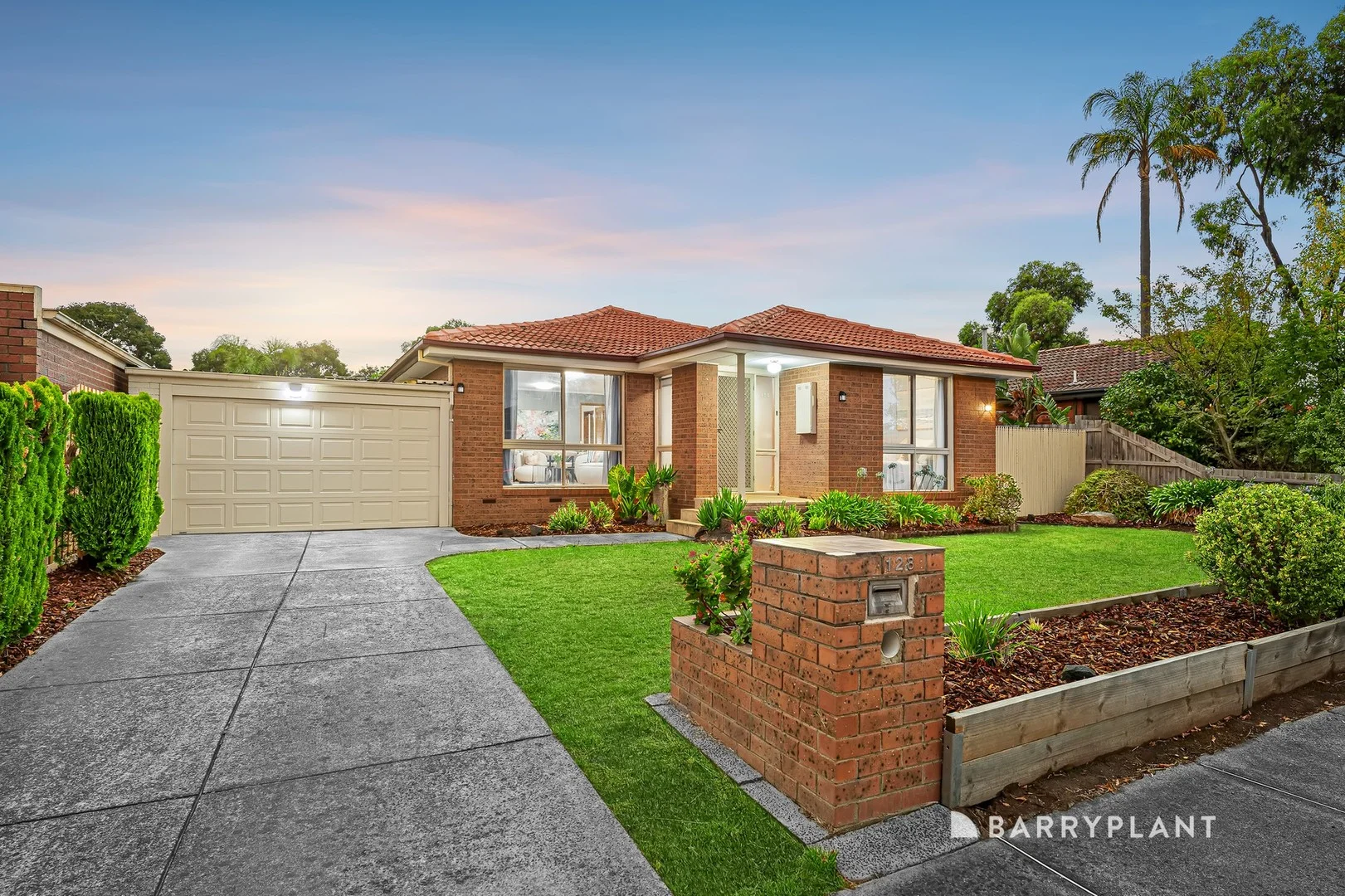 128 Dandelion Drive, Rowville VIC 3178