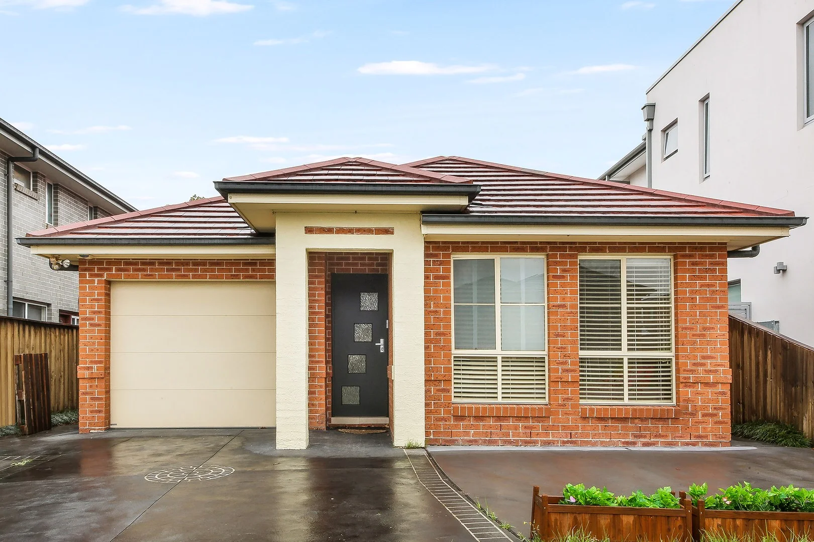 30 Rowe Drive, Potts Hill NSW 2143