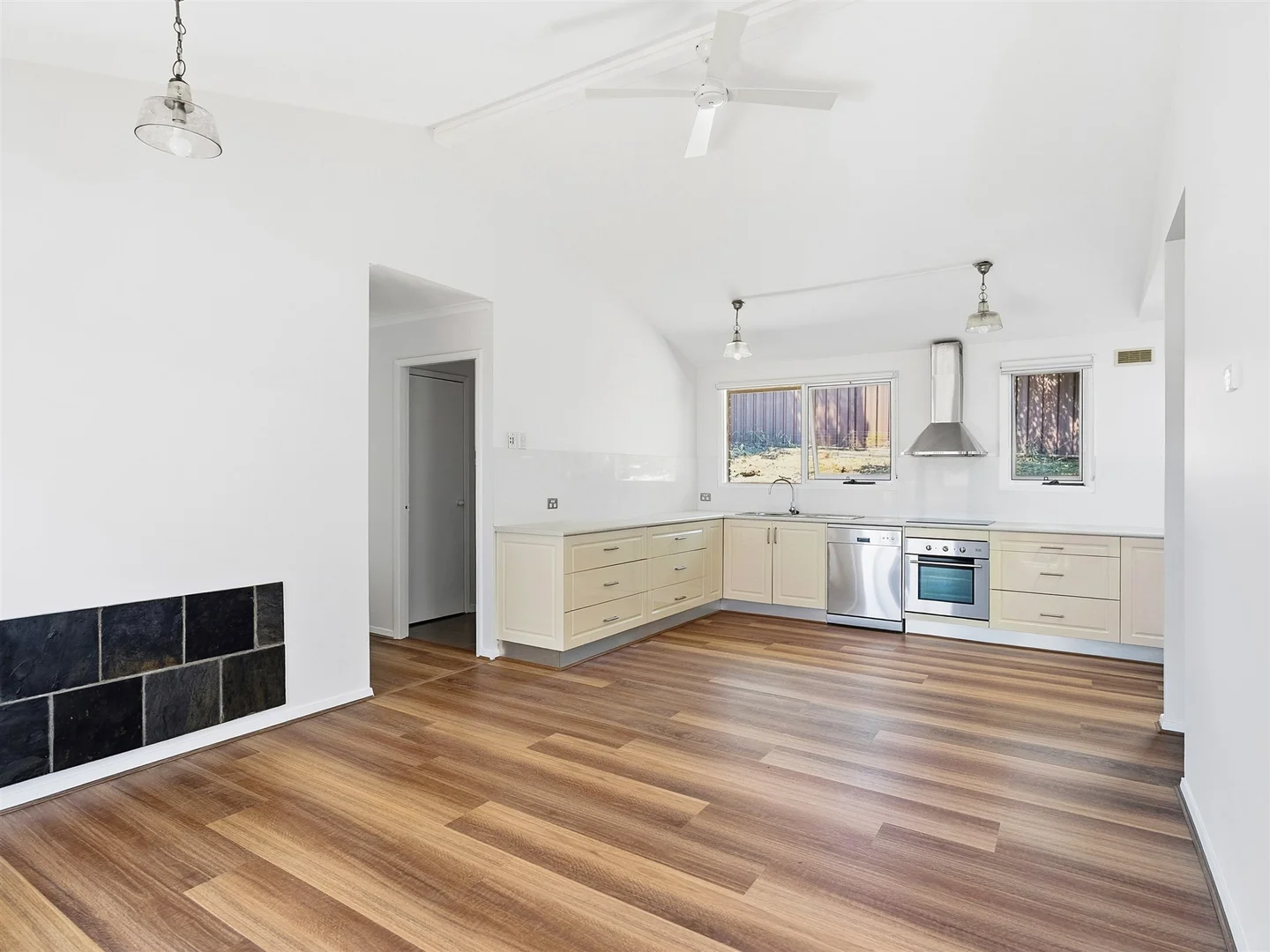 Additional image 5 of 14 Lavinia Pl, Ambarvale NSW 2560