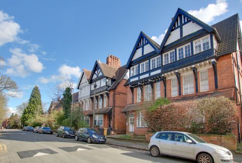 10 Clarendon Park Road, Leicester LE2