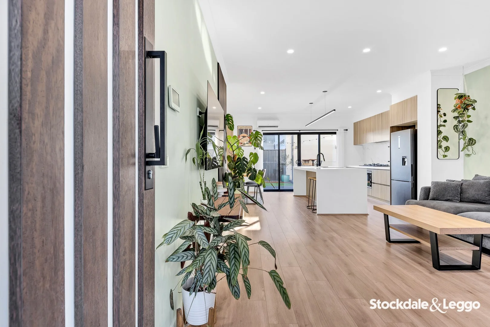 2/18 Wackett Street, Laverton VIC 3028