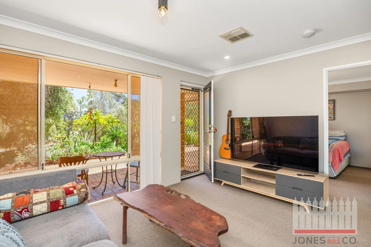 Additional image 8 of 90 Birdwood Drive, Woodridge WA 6041