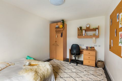 Alderson Road North, Sheffield S2, Room to rent