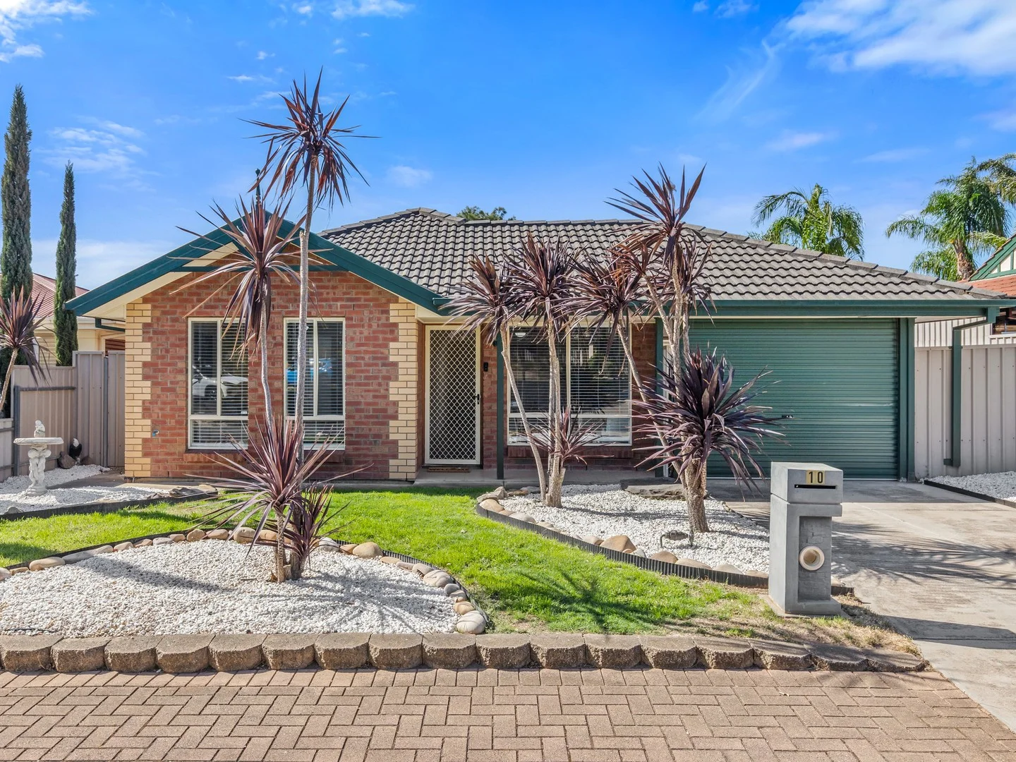 10 Seafarer Court, Seaford Rise SA 5169